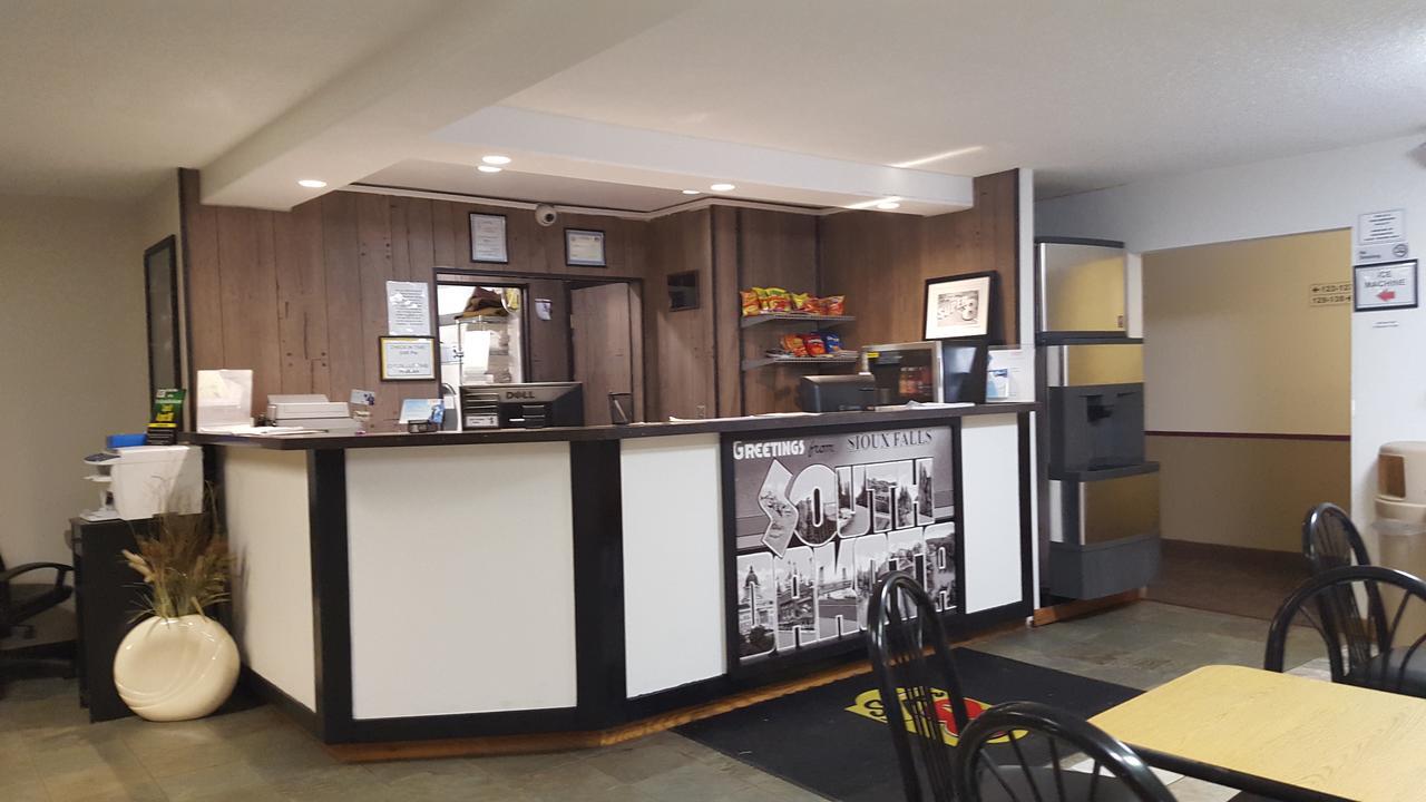 Super 8 By Wyndham Airport I90 Otel Sioux Falls Dış mekan fotoğraf