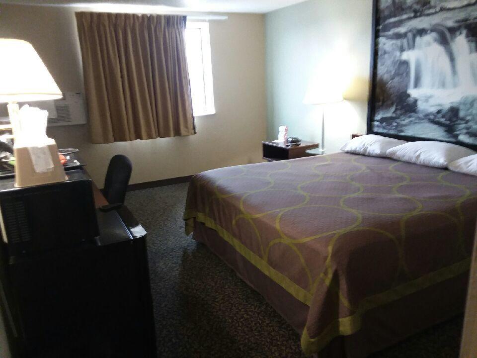 Super 8 By Wyndham Airport I90 Otel Sioux Falls Dış mekan fotoğraf